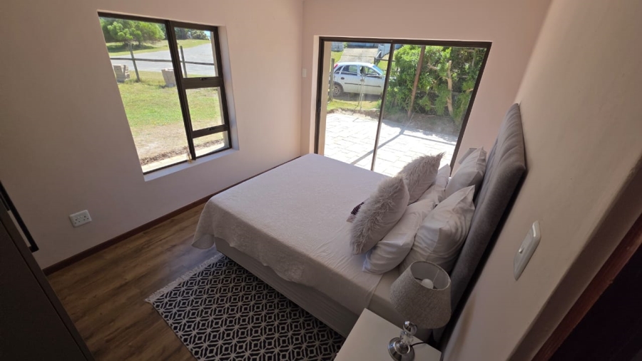4 Bedroom Property for Sale in Paradise Beach Eastern Cape